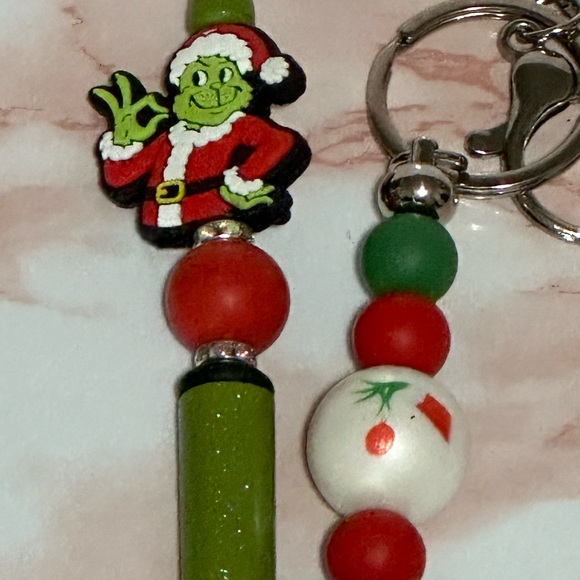 Grinch Pen & Keychain Set - Picture 2 of 2